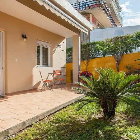 Anesis House *